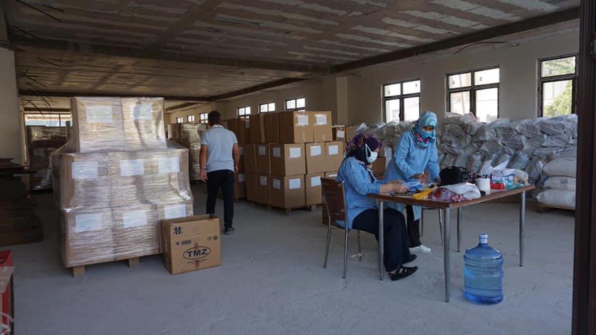 Beypazarı\'ndan sel bölgesine yardım tırı gönderildi