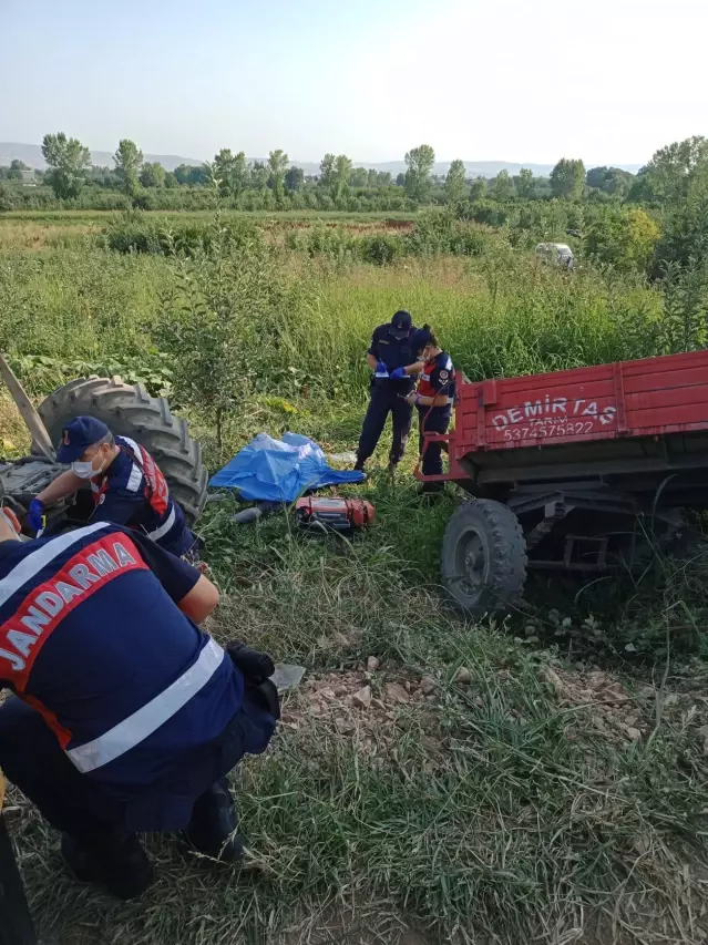 Bursa'da traktör devrildi: 1 ölü, 1 yaralı