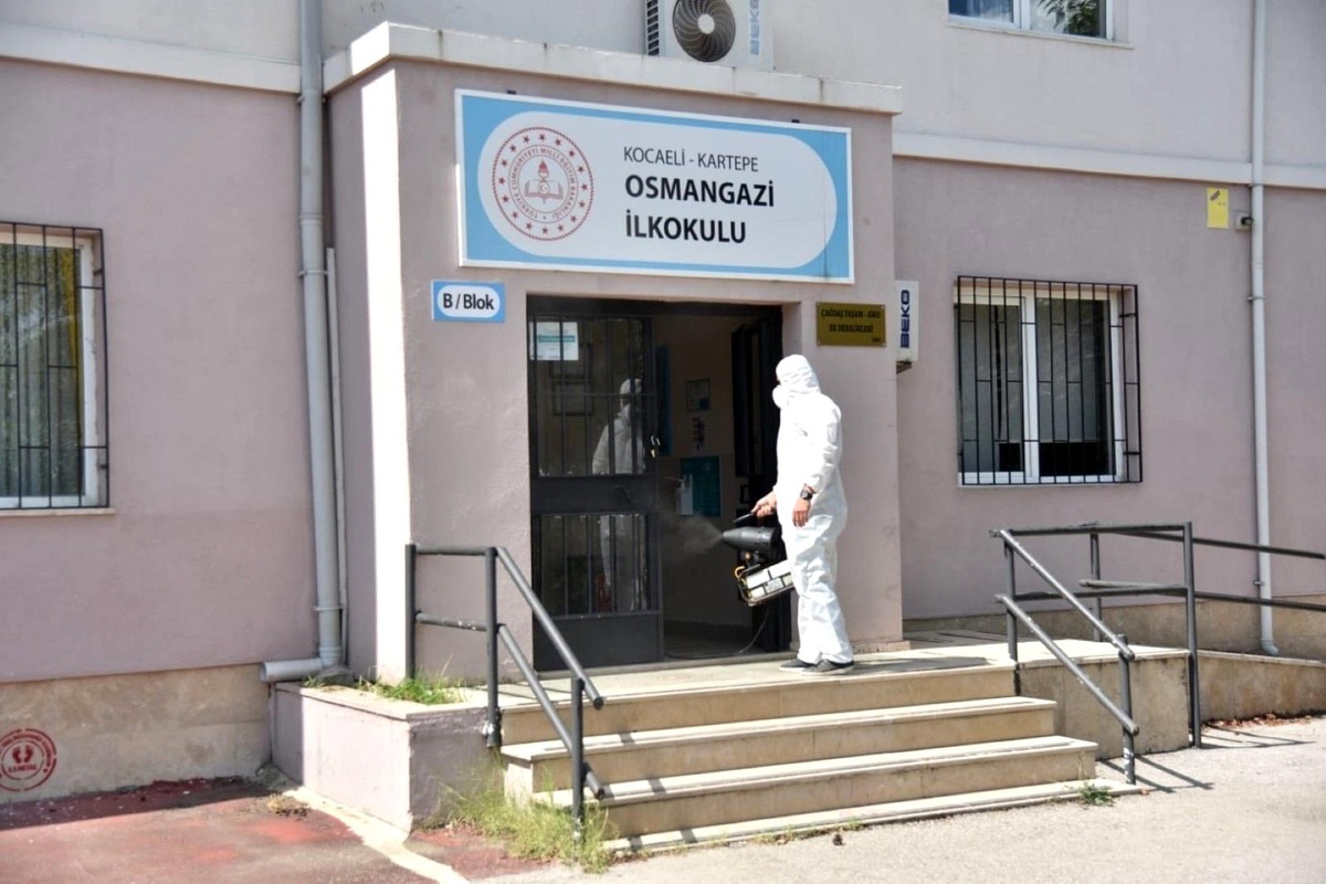 Kartepe Belediyesi\'nden okullara temizlik desteği