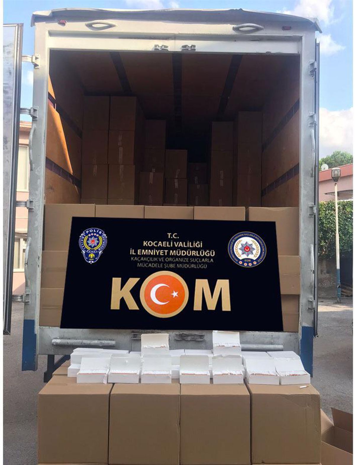 Kocaeli\'de, 6 milyon 240 bin boş makaron ele geçirildi