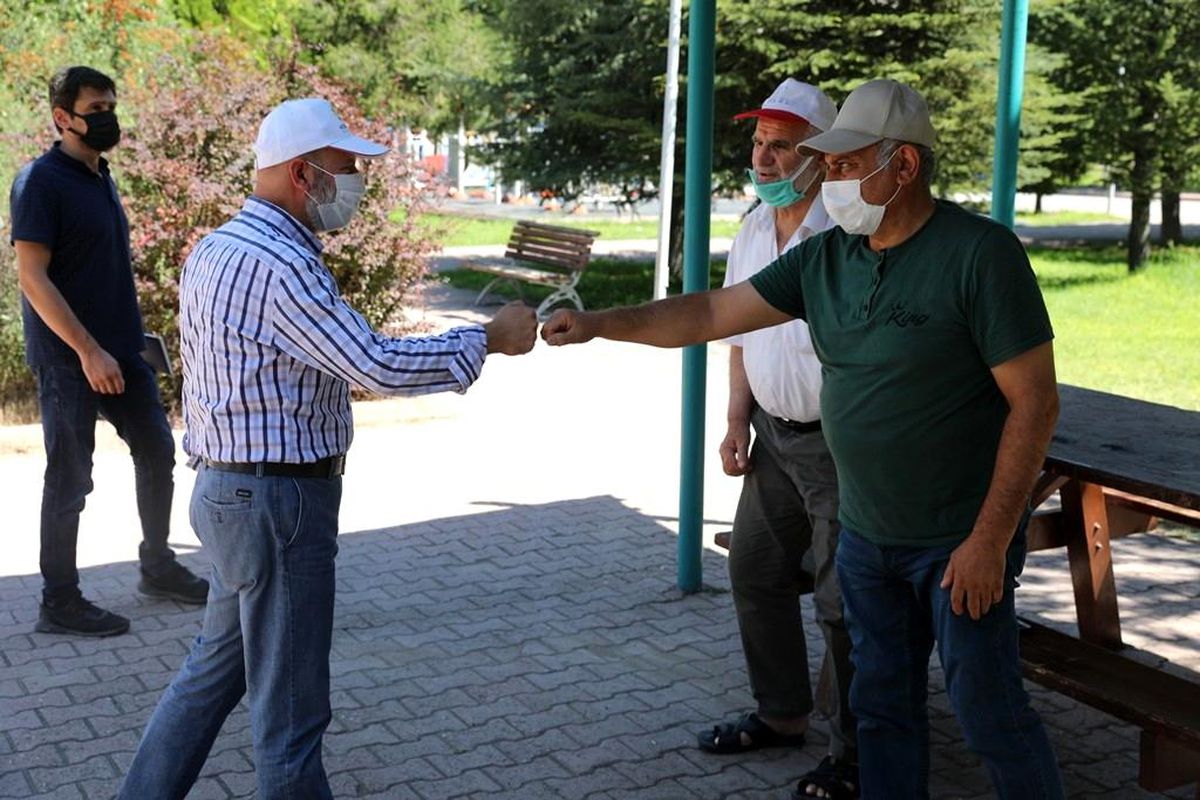 Kocasinan\'da gençler ve çocuklar istiyor, Başkan Çolakbayrakdar yapıyor