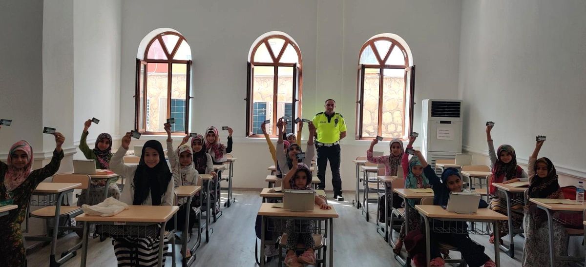 Son dakika haberleri... Mersin\'de çocuklara trafik eğitimi verildi