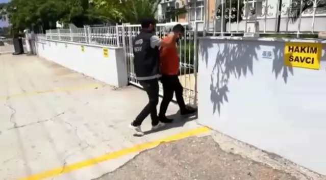 Otomobilin bagajından 317,33 gram metamfetamin çıktı Otomobilin bagajından 317,33 gram metamfetamin çıktı