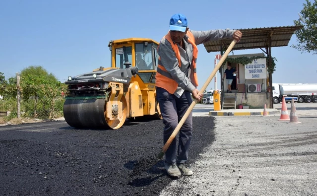 Aliağa'da yaz döneminde toplam 14 bin 620 ton asfalt atıldı