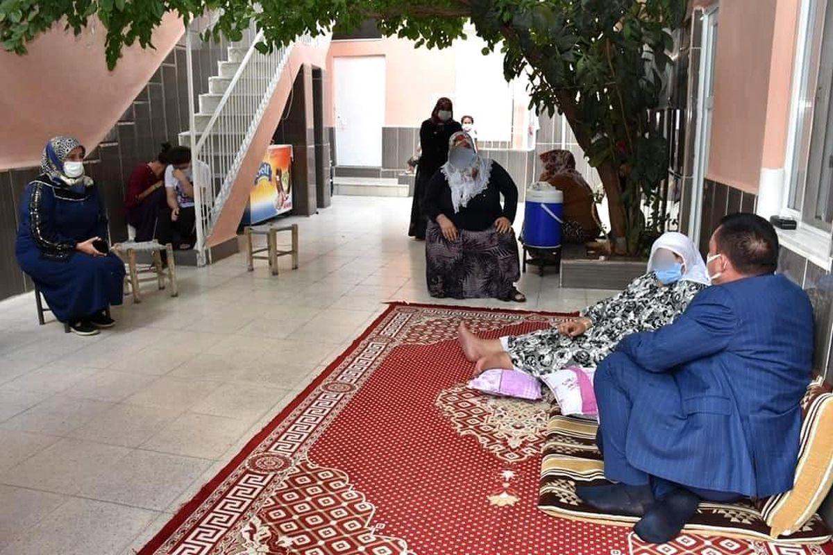 Başkan Beyoğlu, birçok hastalıkla boğuşan Makbule anneye umut oldu