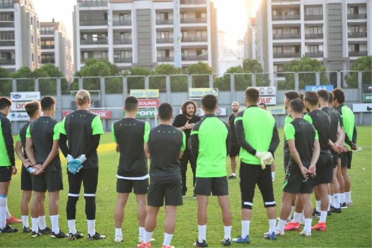 Fatih Tekke, Bursaspor\'un başında ilk idmana çıktı