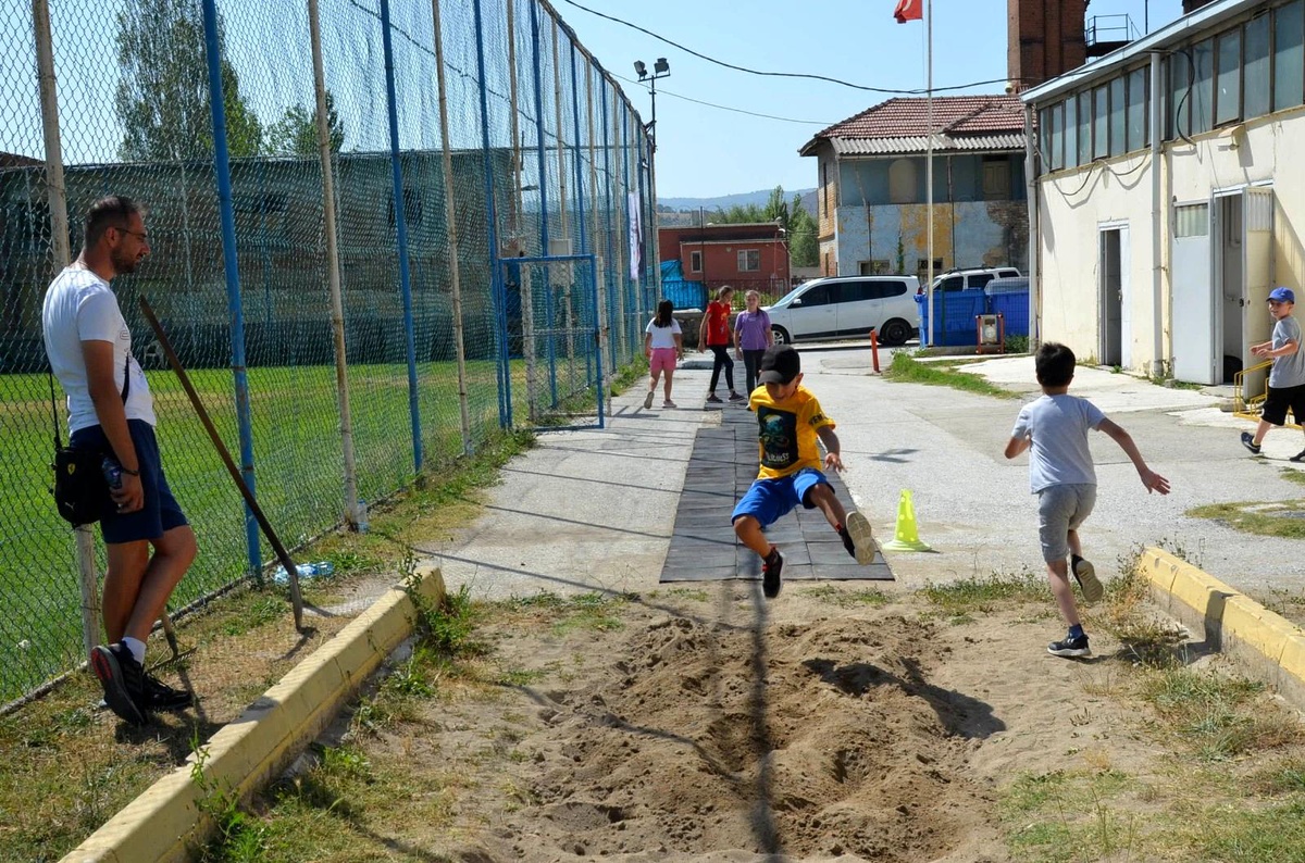 Gençlerden atletizm kursuna büyük ilgi