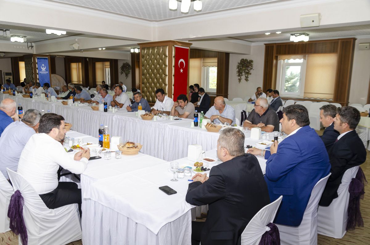 Son dakika haber! Kahramankazan Belediye Başkanı Serhat Oğuz, muhtarlarla bir araya geldi