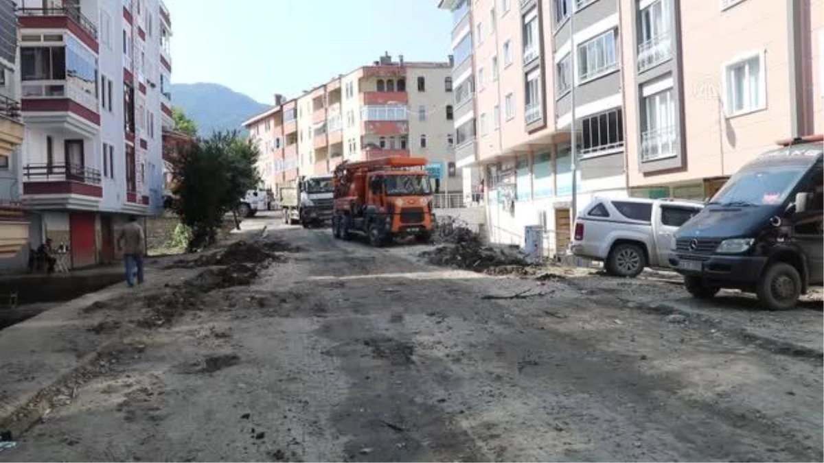 Son dakika haber! KASTAMONU - Bozkurt\'ta sel felaketinin yaralarını sarmak için çalışmalar devam ediyor