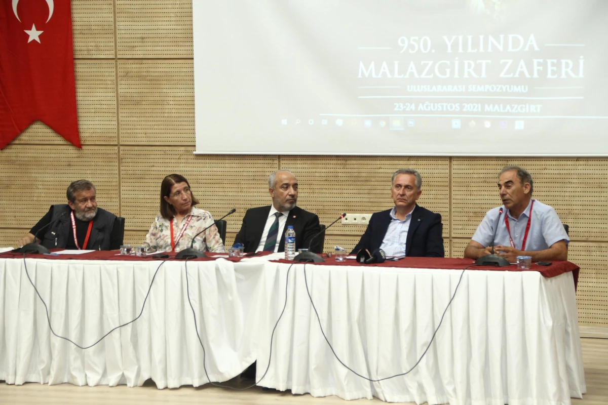 Malazgirt\'teki "950. yılında Malazgirt Zaferi Uluslararası Sempozyumu" sona erdi