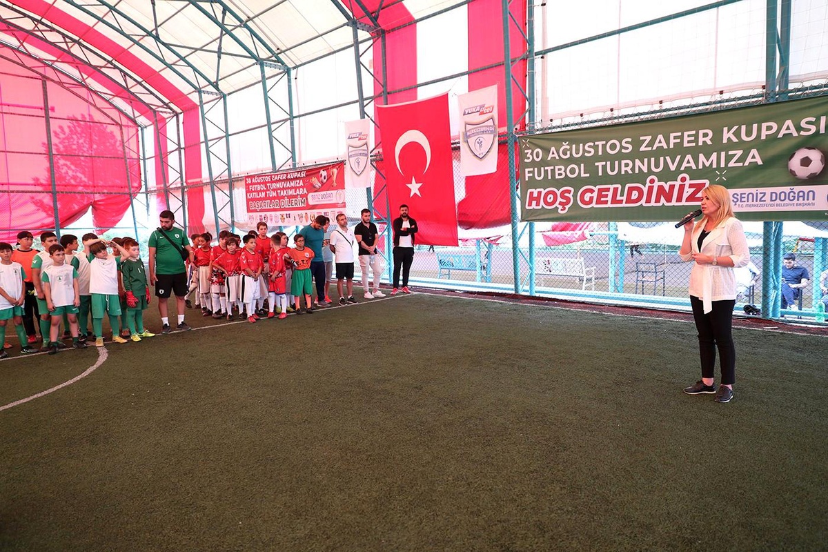 Merkezefendi\'de 30 Ağustos Zafer Kupası futbol turnuvası başladı