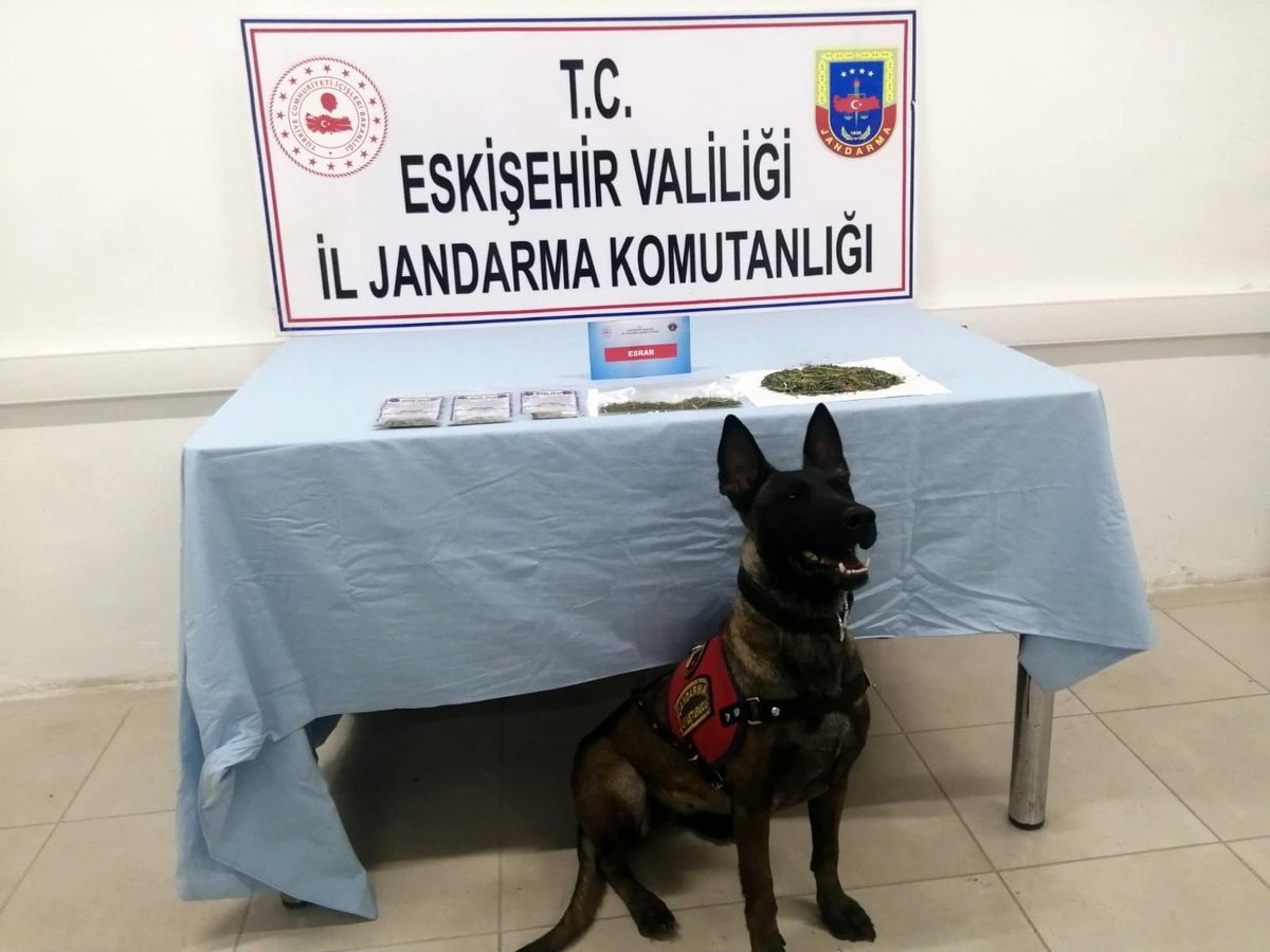 Satacağı uyuşturucuyu Alfa\'dan saklayamadı