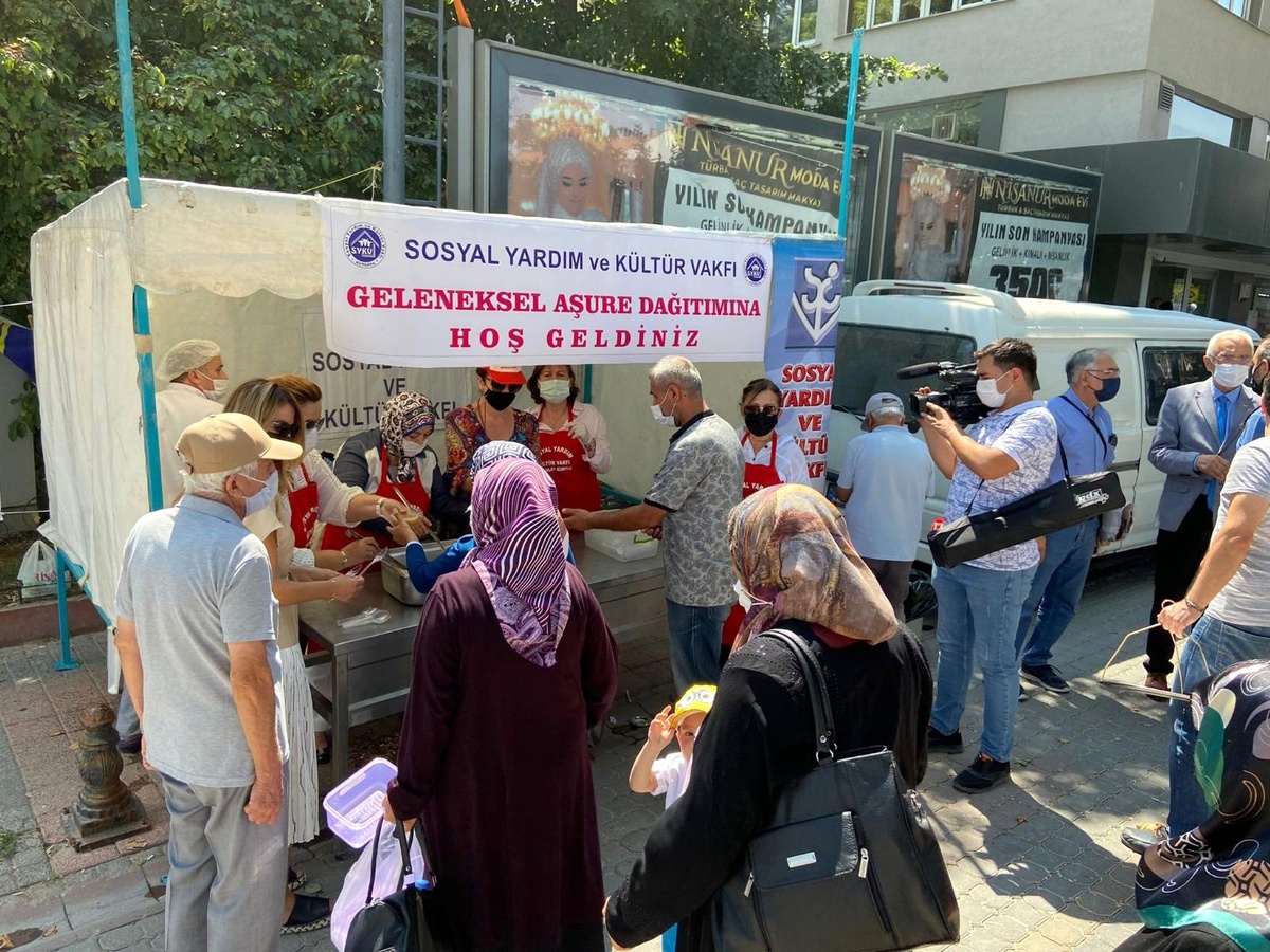 Sosyal Yardım ve Kültür Vakfı\'ndan aşure