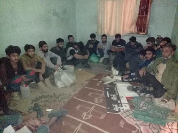Van'da Afganistan uyruklu 43 göçmen yakalandı