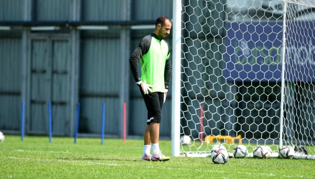 Bursaspor, Eyüpspor maçı hazırlıklarına devam etti Yeşil-beyazlı takımda Taha Altıkardeş idmana çıkmadı