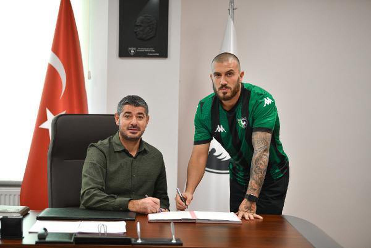 Denizlispor\'un 12\'nci transferi Mustafa