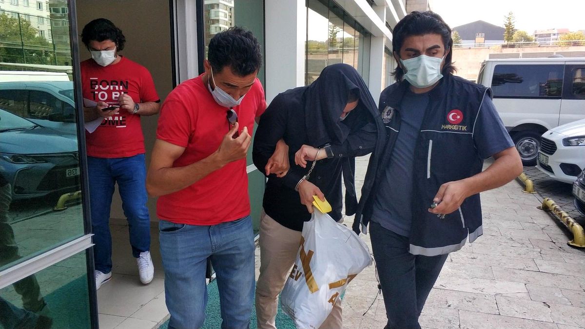 Evinde 2 bin 254 uyuşturucu hap ele geçen şahıs tutuklandı