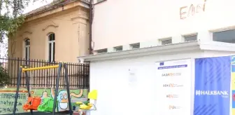 Son dakika haberi! KALKANDELEN - Halkbank Üsküp, Kuzey Makedonya'da bir ilkokulda engelli çocuklar için oyun alanı yaptırdı