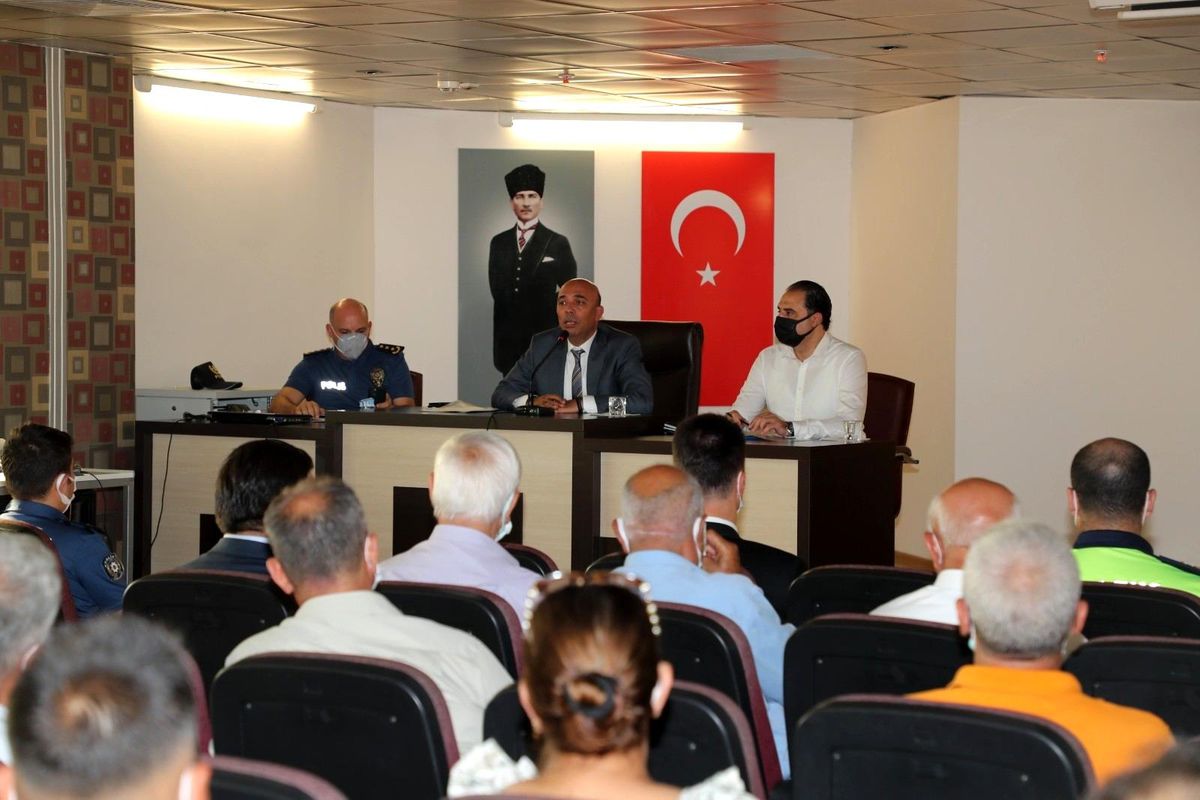 Son dakika... İl Emniyet Müdürü Mehmet Şahne, muhtarlarla bir araya geldi