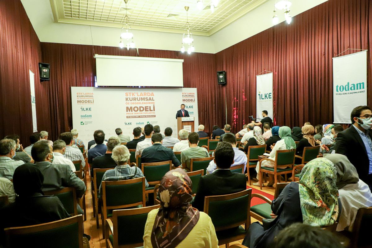 İLKE Vakfı STK\'ların kendi karnelerini çıkarabildiği projeyi tanıttı