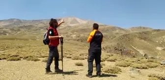 Süphan Dağı'nda kaybolan turisti arama çalışmaları devam ediyor