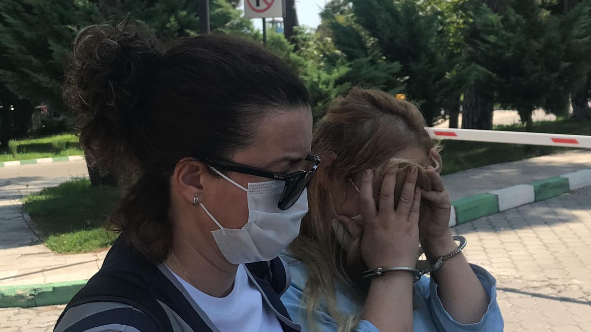 Lüks araçla gelip Samsun\'da evlerden hırsızlık yapan 5 şüpheli tutuklandı