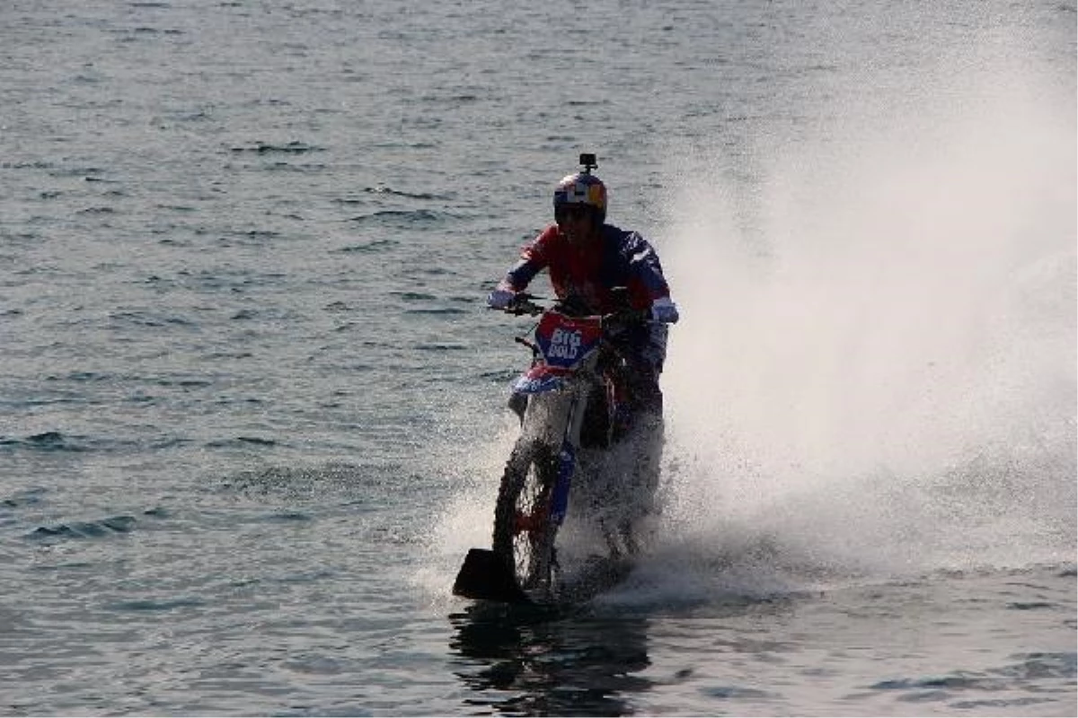 Motocross legend crossed the Bosphorus on the water