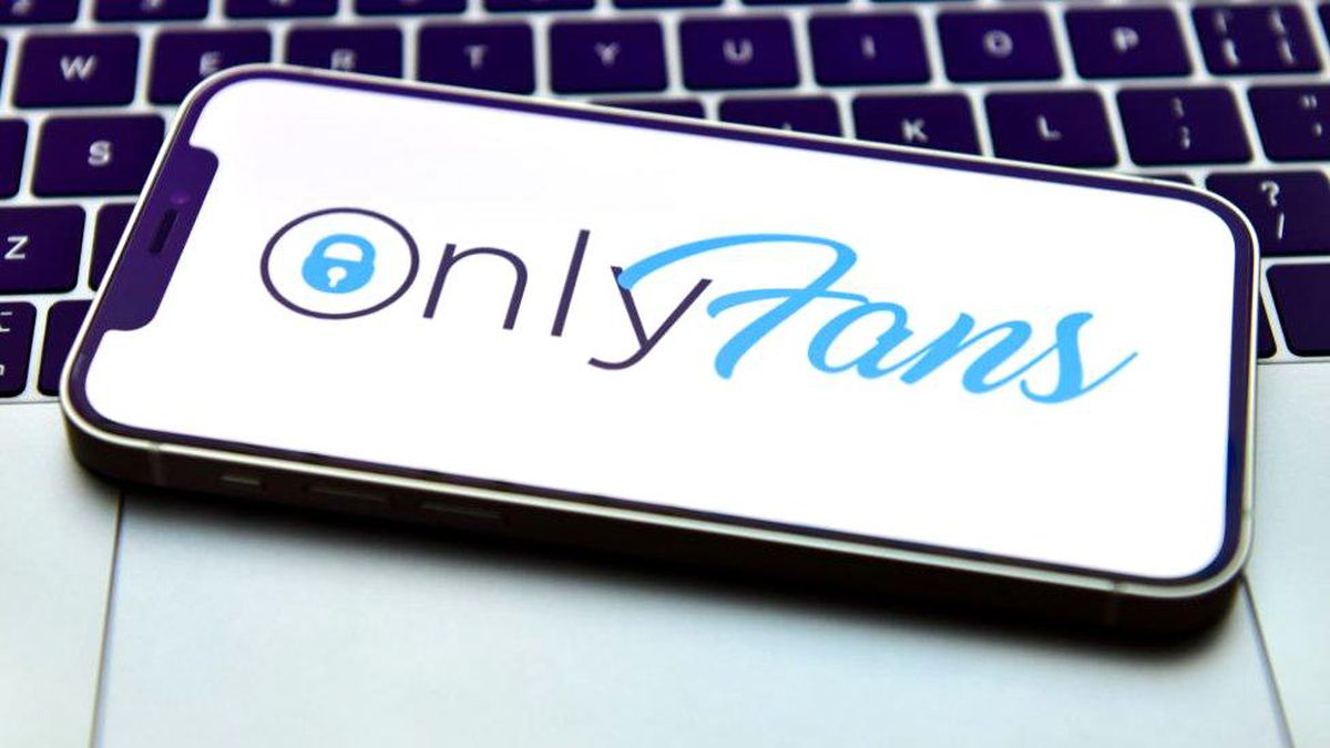 OnlyFans tepkiler üzerine cinsel içerikleri yasaklama kararını askıya aldı