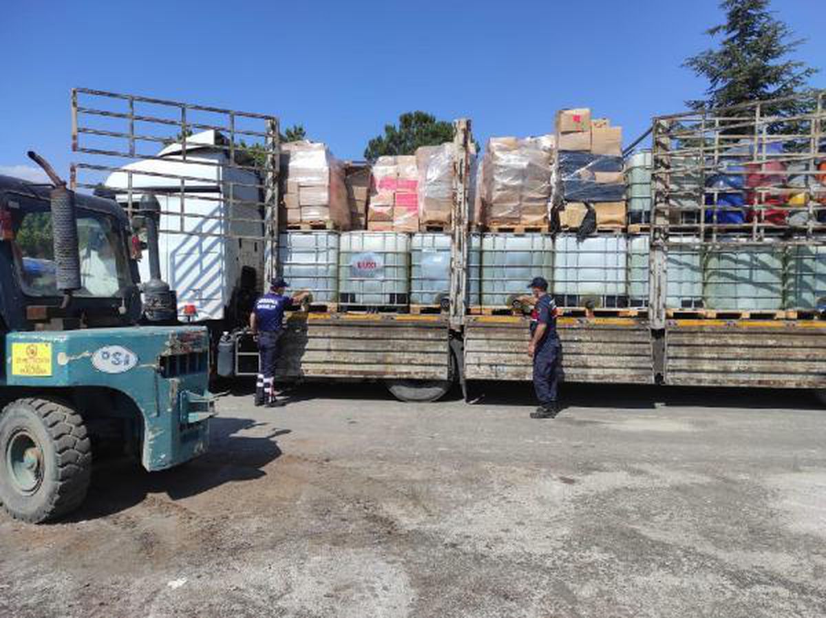 TIR\'day, 5 ton kaçak akaryakıt ele geçirildi