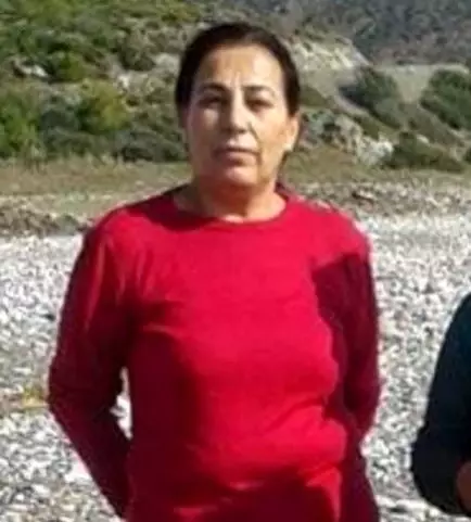 Eşini kanlar içinde yerde buldu, katil zanlısı oğlu çıktı Eşini kanlar içinde yerde buldu, katil zanlısı oğlu çıktı