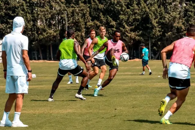 Altay, Fenerbahçe maçı hazırlıklarını sürdürüyor