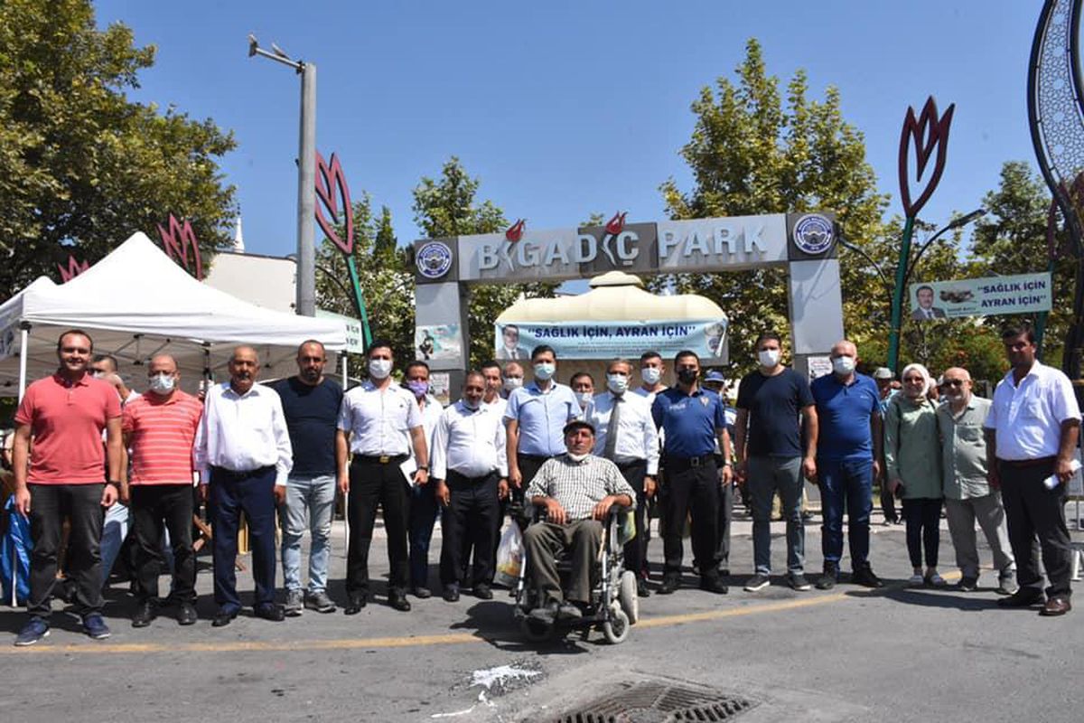 Bigadiç\'te ayran çeşmelerinden vatandaşlara ikramda bulunuldu