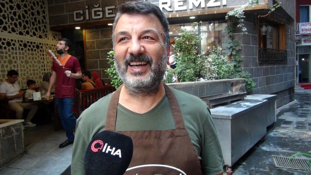 Diyarbakır'ın sıcaklığı vatandaşı ciğer yemekten vazgeçiremedi