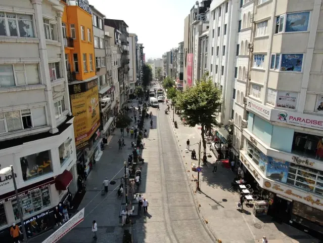 İstanbul'un trafiği en yoğun olduğu bölgelerden Ordu Caddesi, yayalaştırıldı