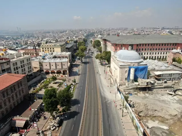 İstanbul'un trafiği en yoğun olduğu bölgelerden Ordu Caddesi, yayalaştırıldı