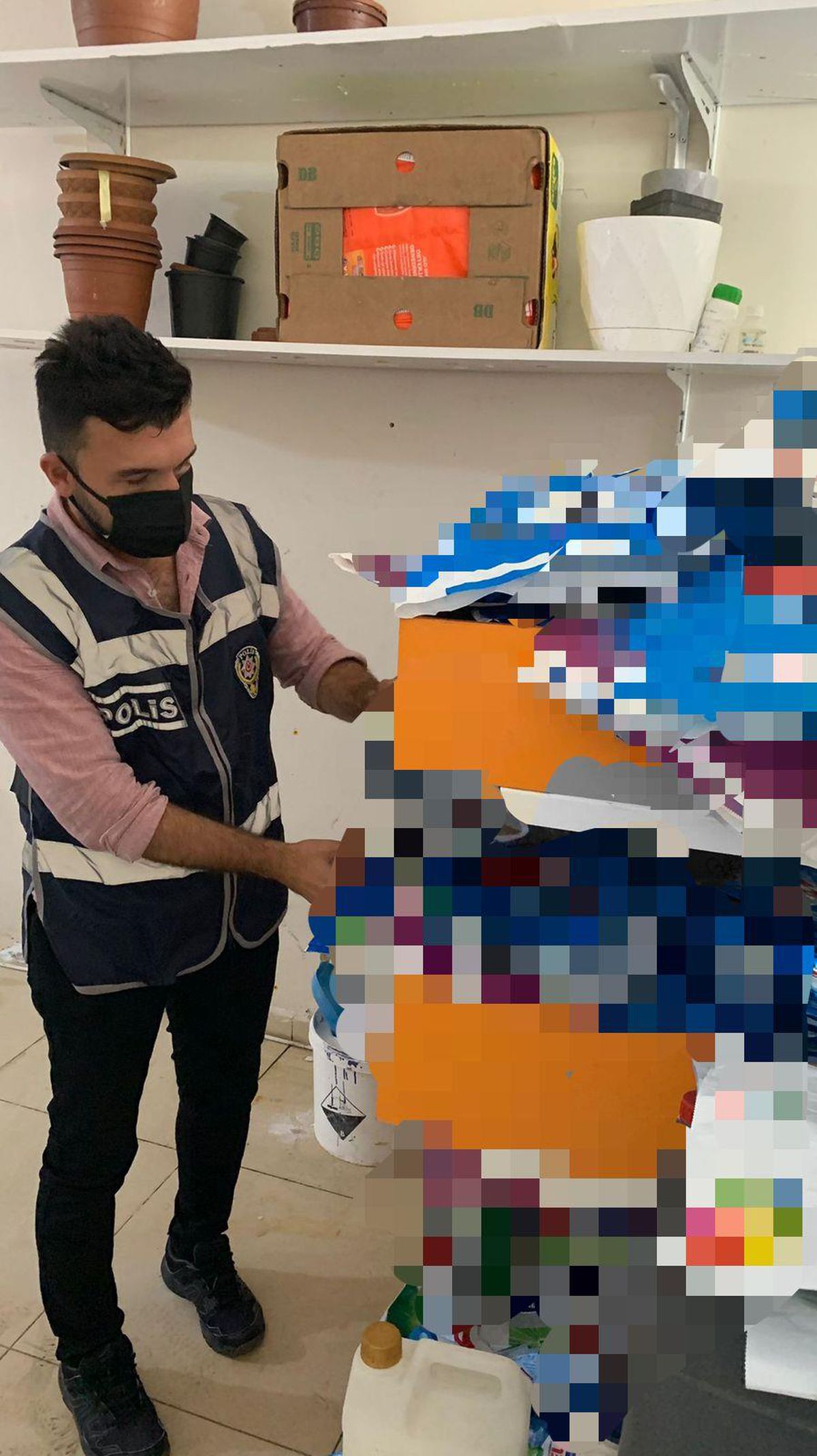 Kocaeli\'de taklit ambalajlarda satılmak üzere paketlenen 1 ton toz deterjan yakalandı