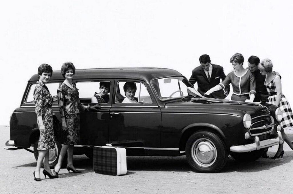 Peugeot\'nun 70 yıllık station wagon geleneği 308 SW ile sürüyor