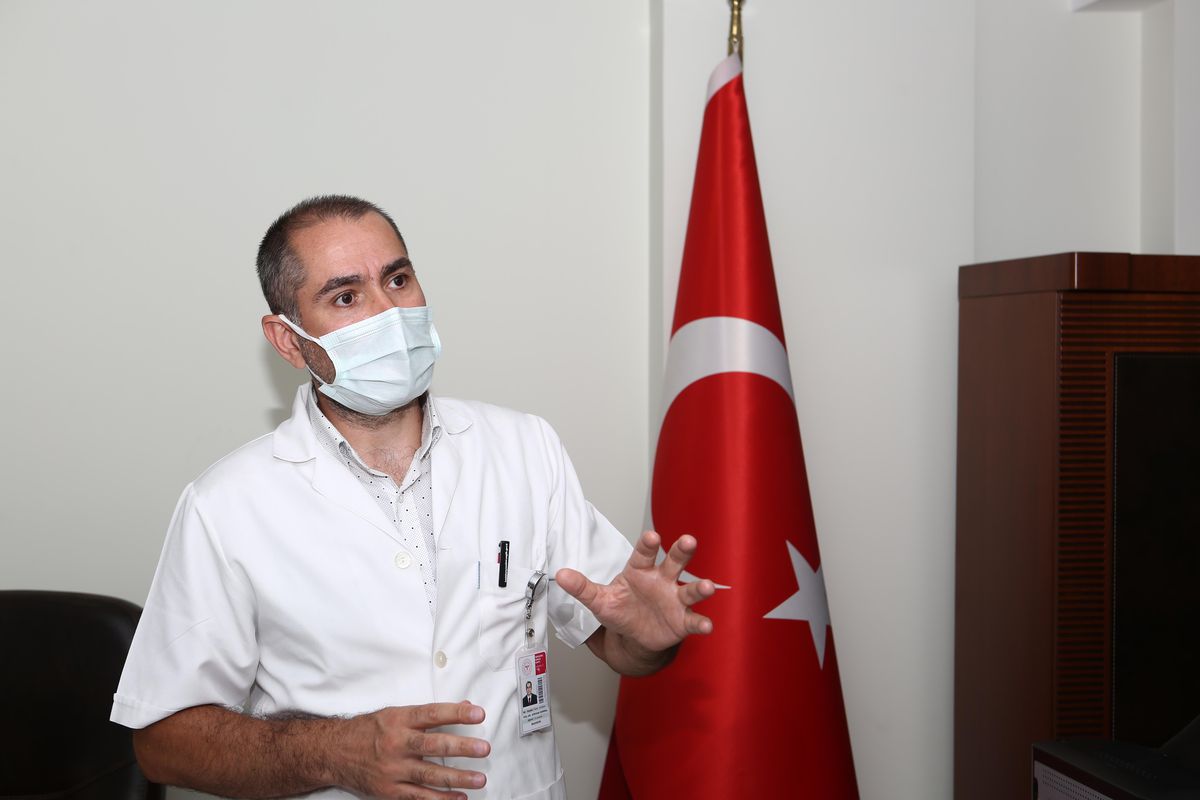 Rize\'de yoğun bakım servisi dolan hastanenin başhekimi aşı çağrısı yaptı