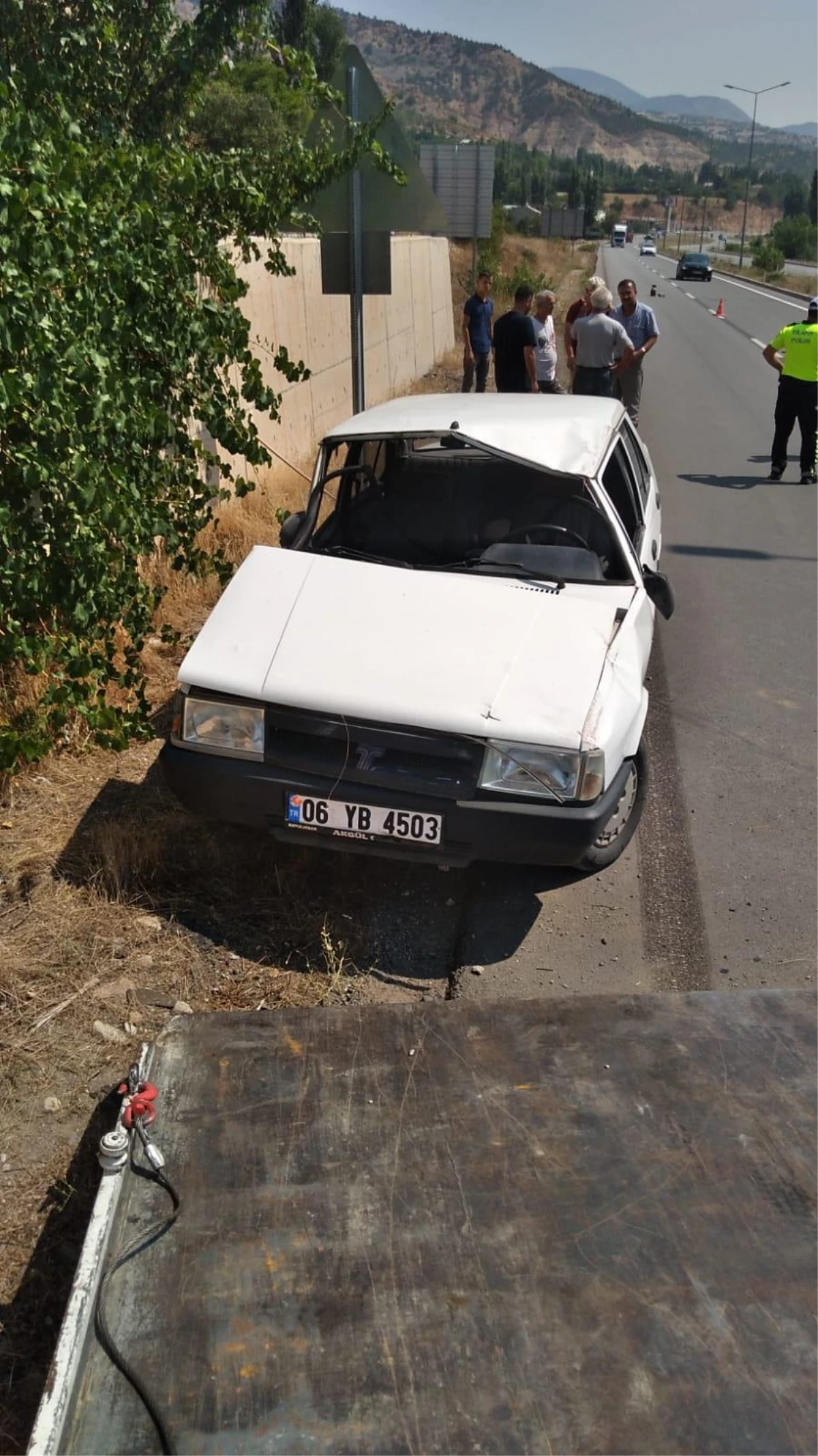 Sivas\'ta otomobil devrildi: 1 yaralı