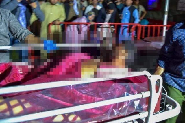 Son Dakika: Afganistan'ın başkenti Kabil'de 3 bombalı saldırı: 60 ölü, 140 yaralı Son Dakika: Afganistan'ın başkenti Kabil'de 3 bombalı saldırı: 60 ölü, 140 yaralı