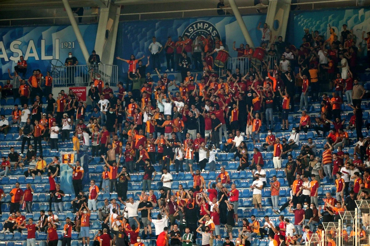 UEFA Avrupa Ligi: Galatasaray: 0 Randers: 1 (İlk yarı)