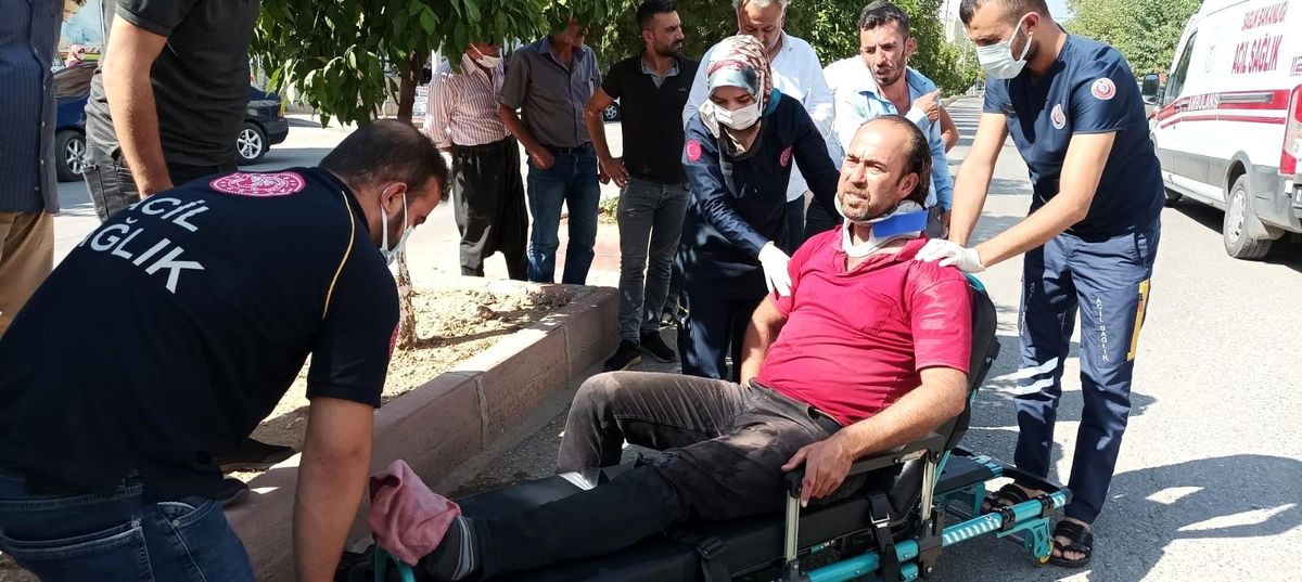 Adıyaman\'da, motosiklet devrildi: 1 yaralı
