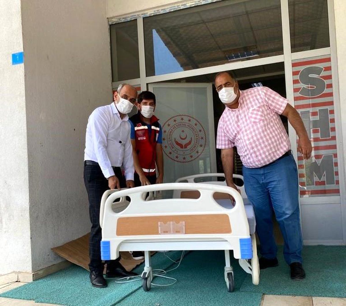 Bingöl\'de özel gereksinimli hastaya ortopedik hasta yatağı desteği