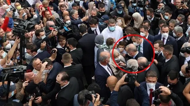 Bosna Hersek'te Cumhurbaşkanı Erdoğan'a büyük ilgi Bosna Hersek'te Cumhurbaşkanı Erdoğan'a büyük ilgi