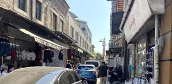 Bu mahallenin nüfusu gece 12, gündüz 200 bin kişi