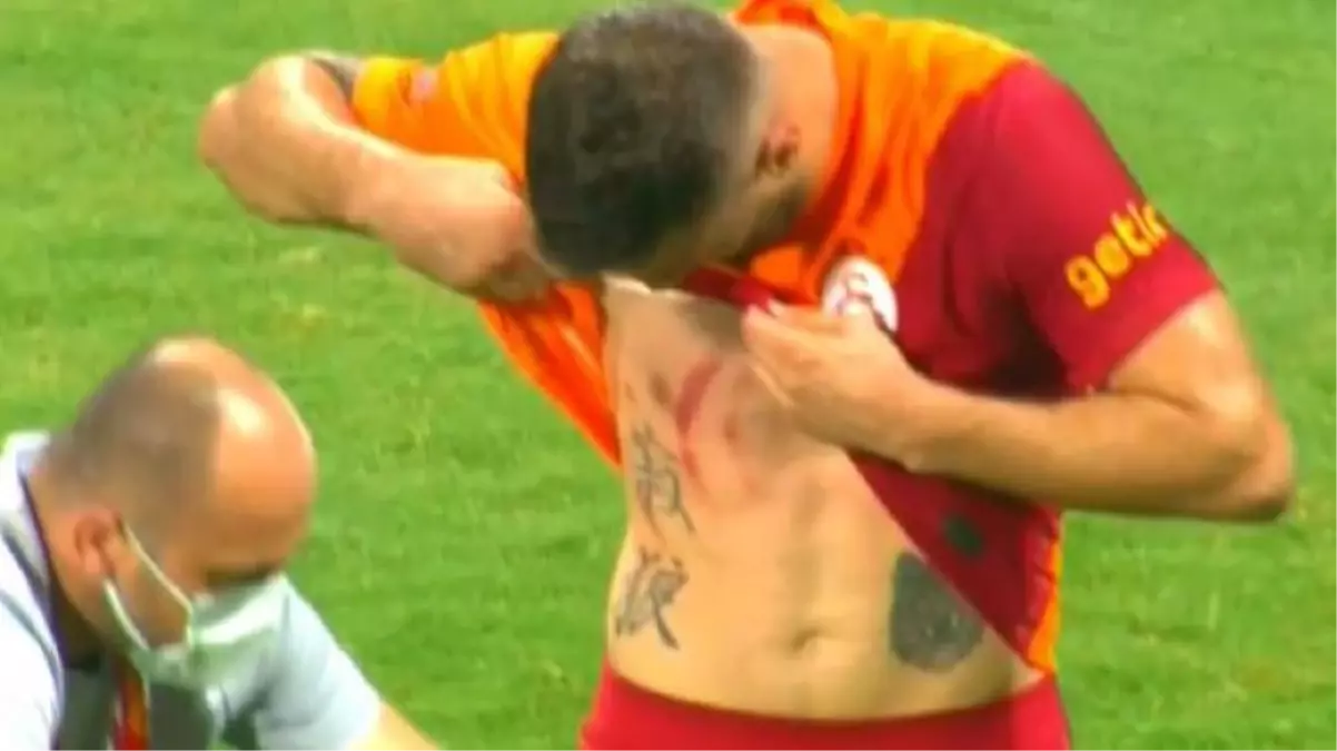 Aslan taraftarı mest oldu! Alpaslan Öztürk, maç sırasında aldığı yaralar için 'Bu yara izleri benim gururum' dedi