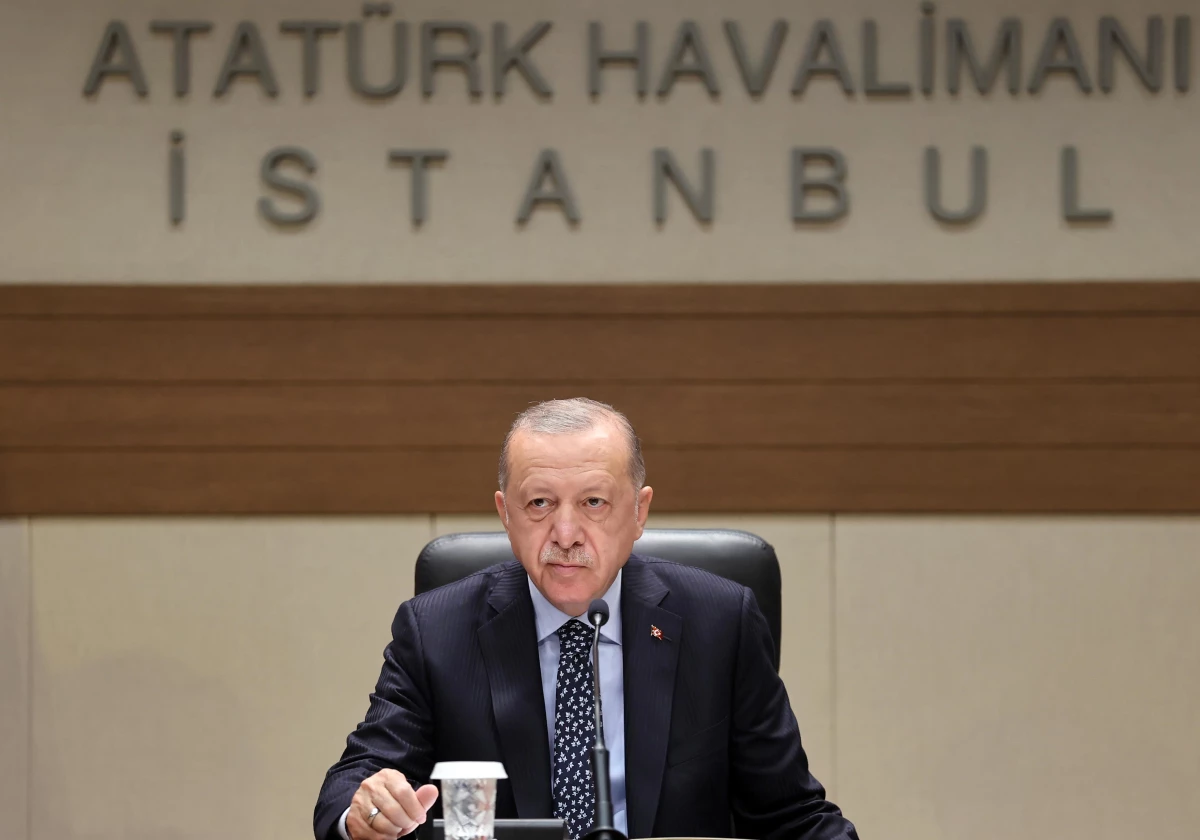Son dakika haberi... Cumhurbaşkanı Erdoğan, Bosna Hersek\'e hareketinden önce basın toplantısı düzenledi: (1)