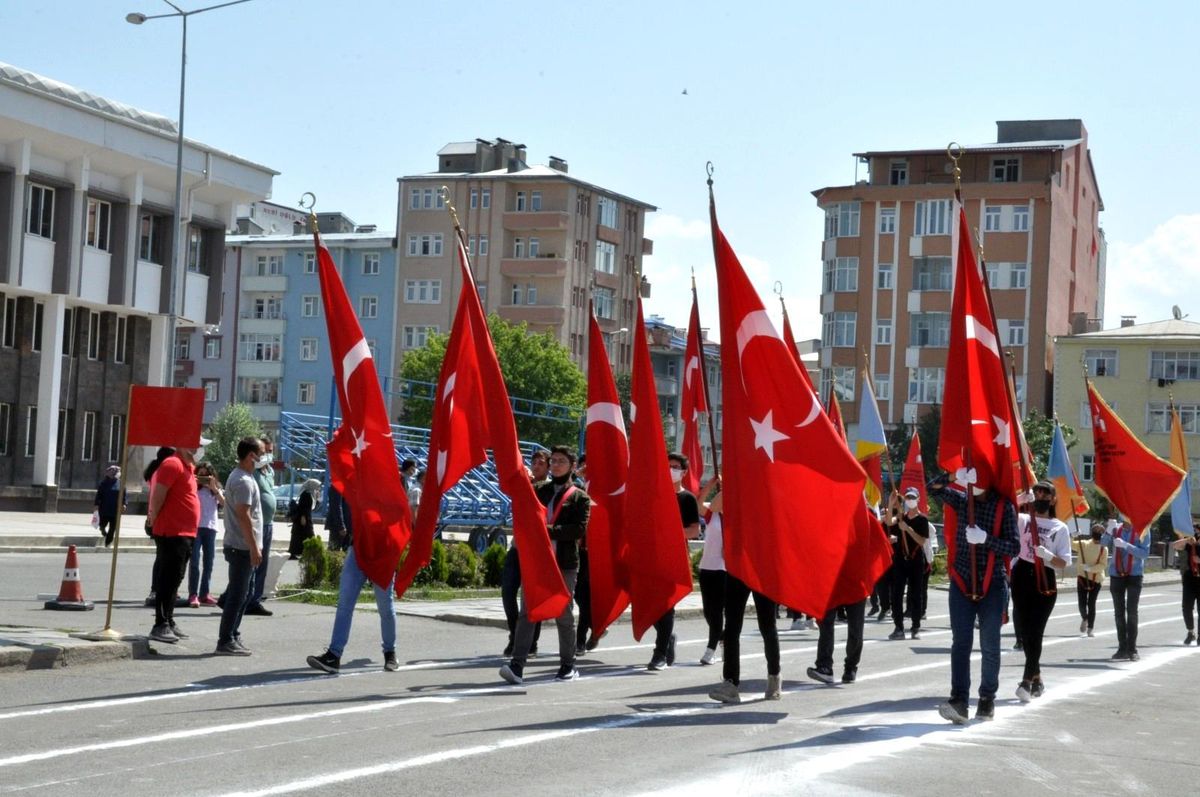 Kars\'ta 30 Ağustos\'a provası