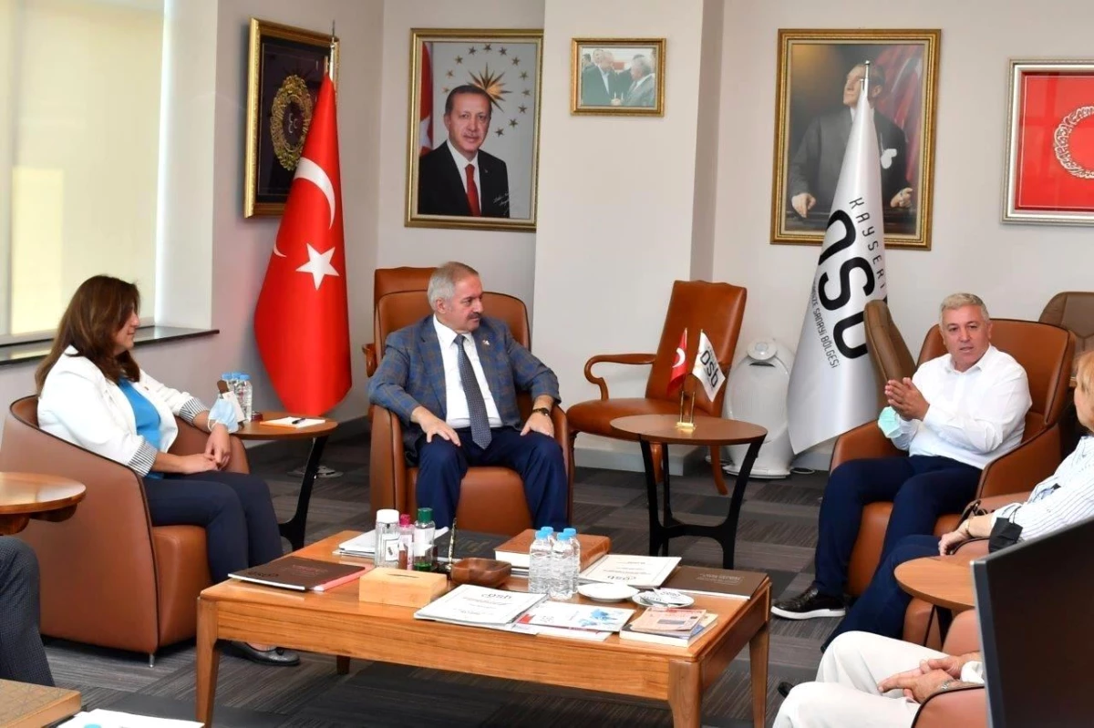 Kayseri Milletvekili Arık ve İl Başkanı Özer, Başkan Nursaçan\'ı ziyaret etti