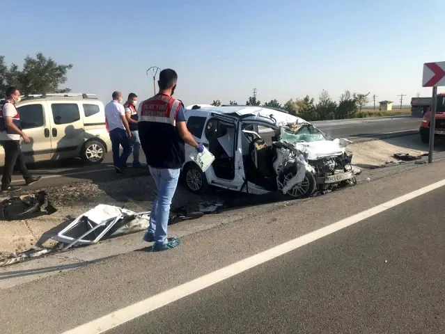 Son Dakika Konya Da Feci Kaza Tir Ile Hafif Ticari Arac Carpisti 6 Olu 2 Yarali Son Dakika